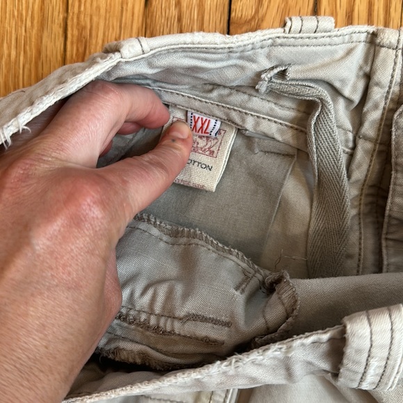 Evisu khaki cargo shorts - Picture 5 of 5